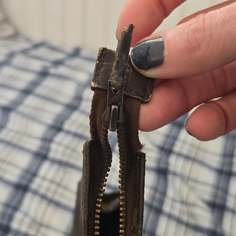 Louis Vuitton vintage toiletry